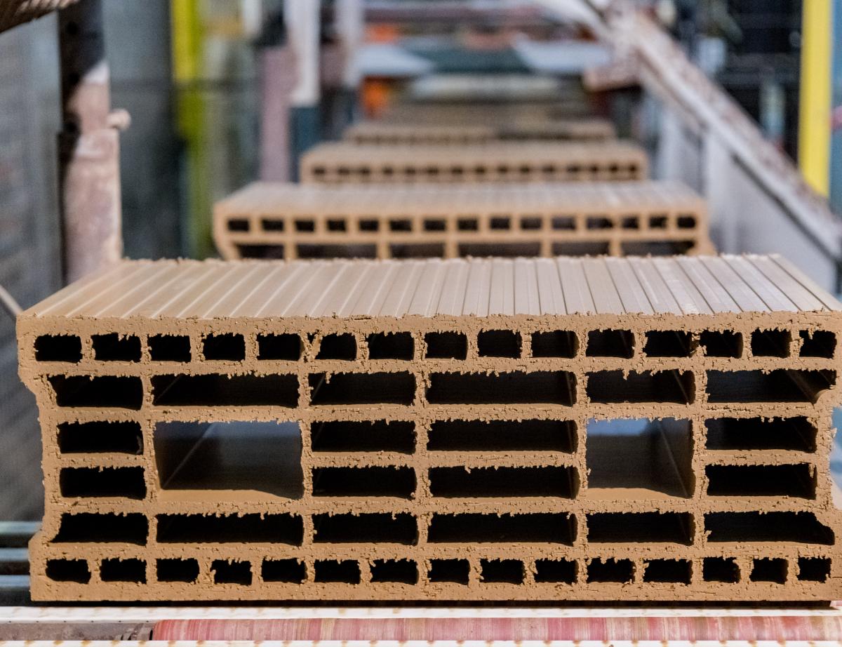 Bouyer Leroux diversifie ses activités et efface son empreinte carbone